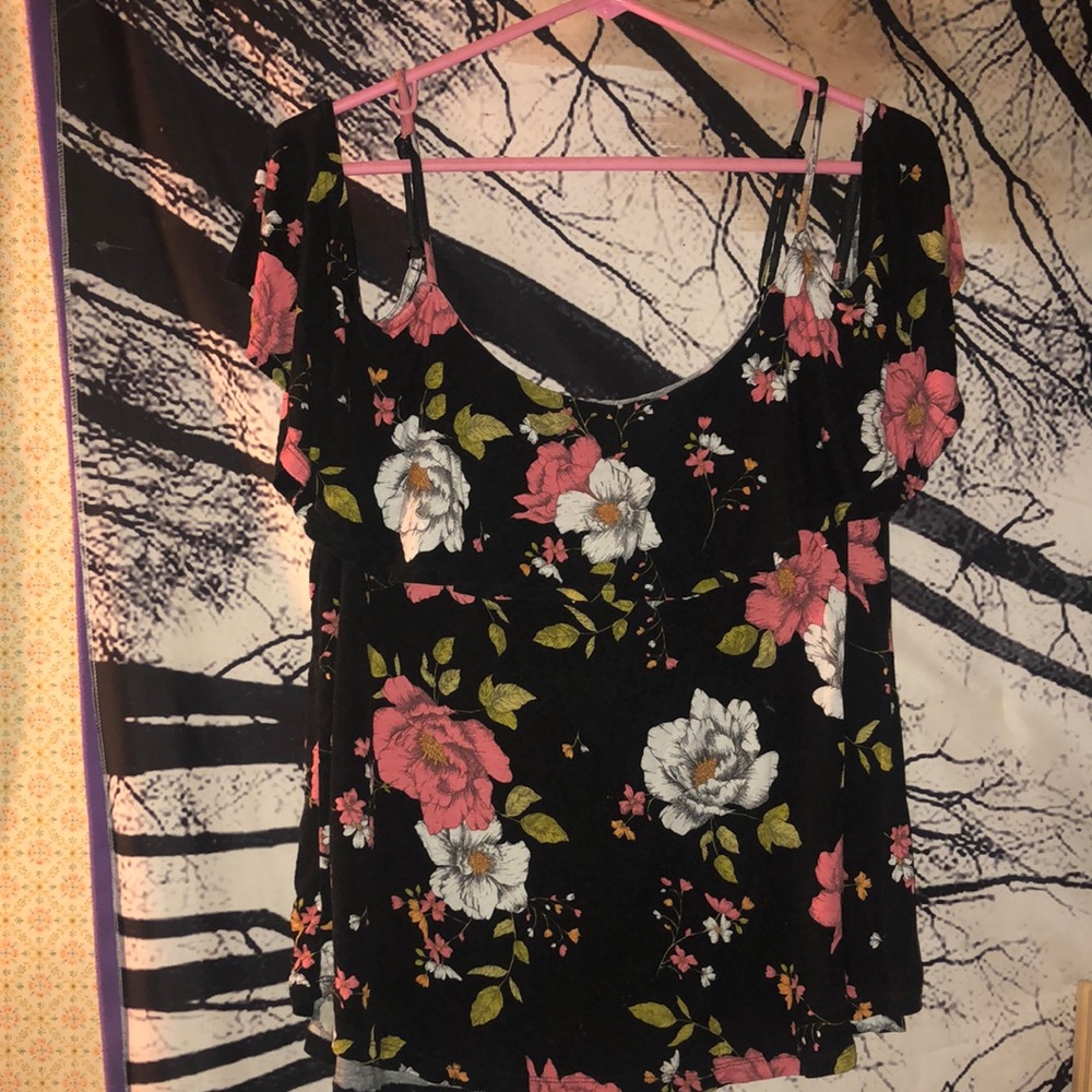 U2B 1XL Floral top